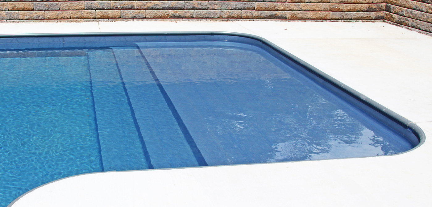 Open Pour Swimming Pool Tanning Ledge With Open Pour Steps