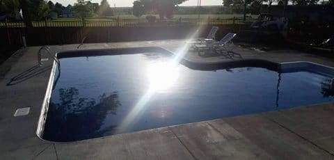 l-swimming-pool